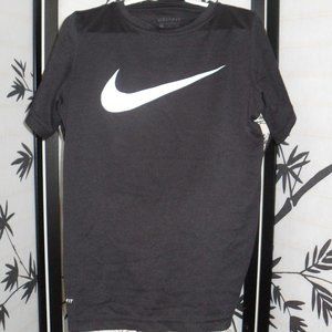 Black Nike tee